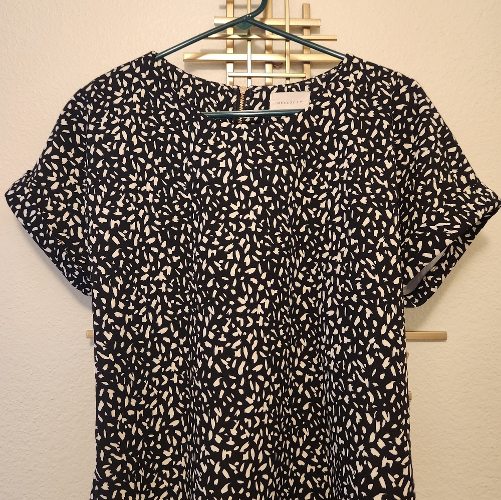 Black/ivory blouse